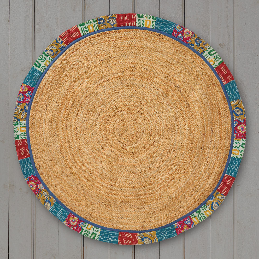 Hooked Wool and Braided Cotton Bear Round Accent Rug